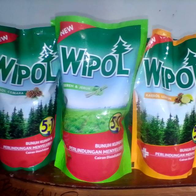 Wipol cairan desinfektan