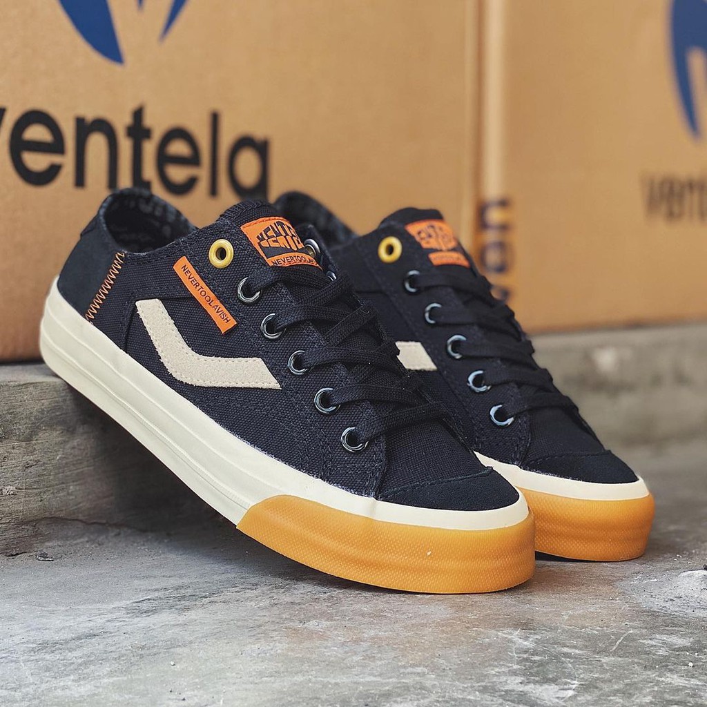SEPATU VENTELA X NEVERTOOLAVISH NOIR LOW