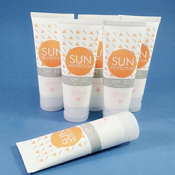 Jual Sunblock Emina Sun Protection SPF 30 Sunblock Wajah dan Badan ORIGINAL Shopee Indonesia