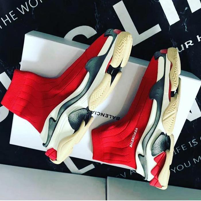 Waroengfashion/murah sepatu balenciaga triple s top speed trainer mirror quality - Merah Berkualita