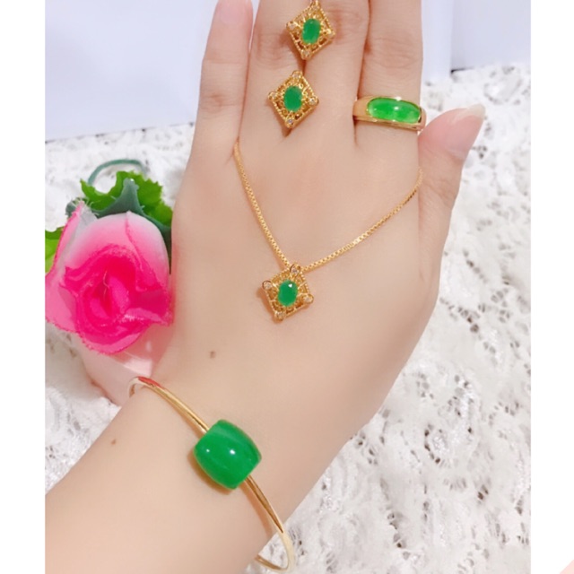set giok lapis emas gelang giok hijo 88