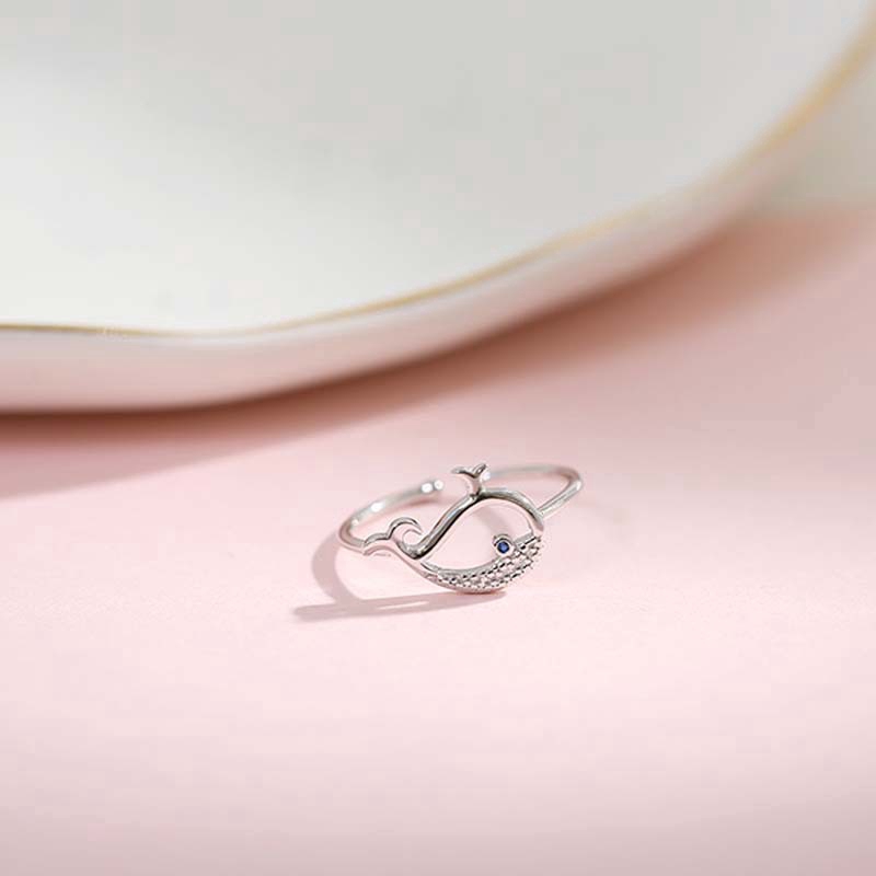 Cincin Terbuka Model Ikan Paus Adjustable Warna Silver untuk Wanita