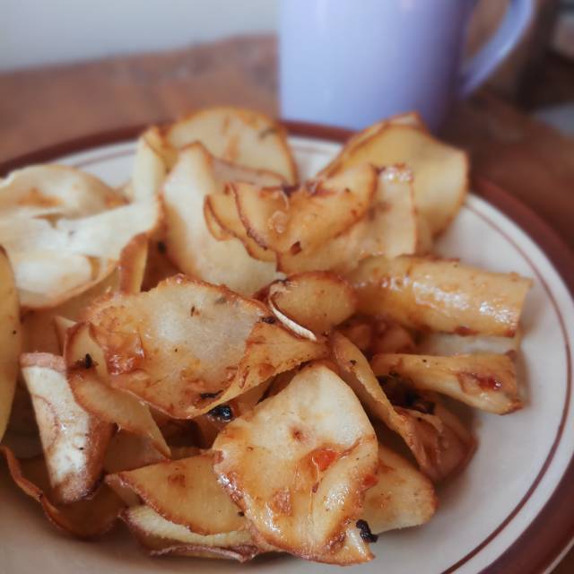 

Kripik singkong Pedas manis krispi ,bumbu asli tanpa pengawet