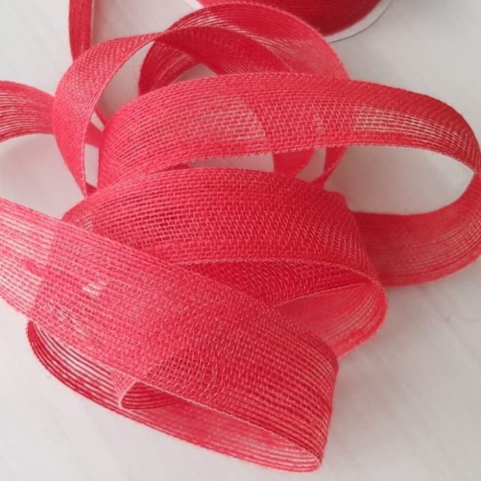 

Pita Goni Warna Merah; Lebar 3.8 cm; Panjang 25 yard