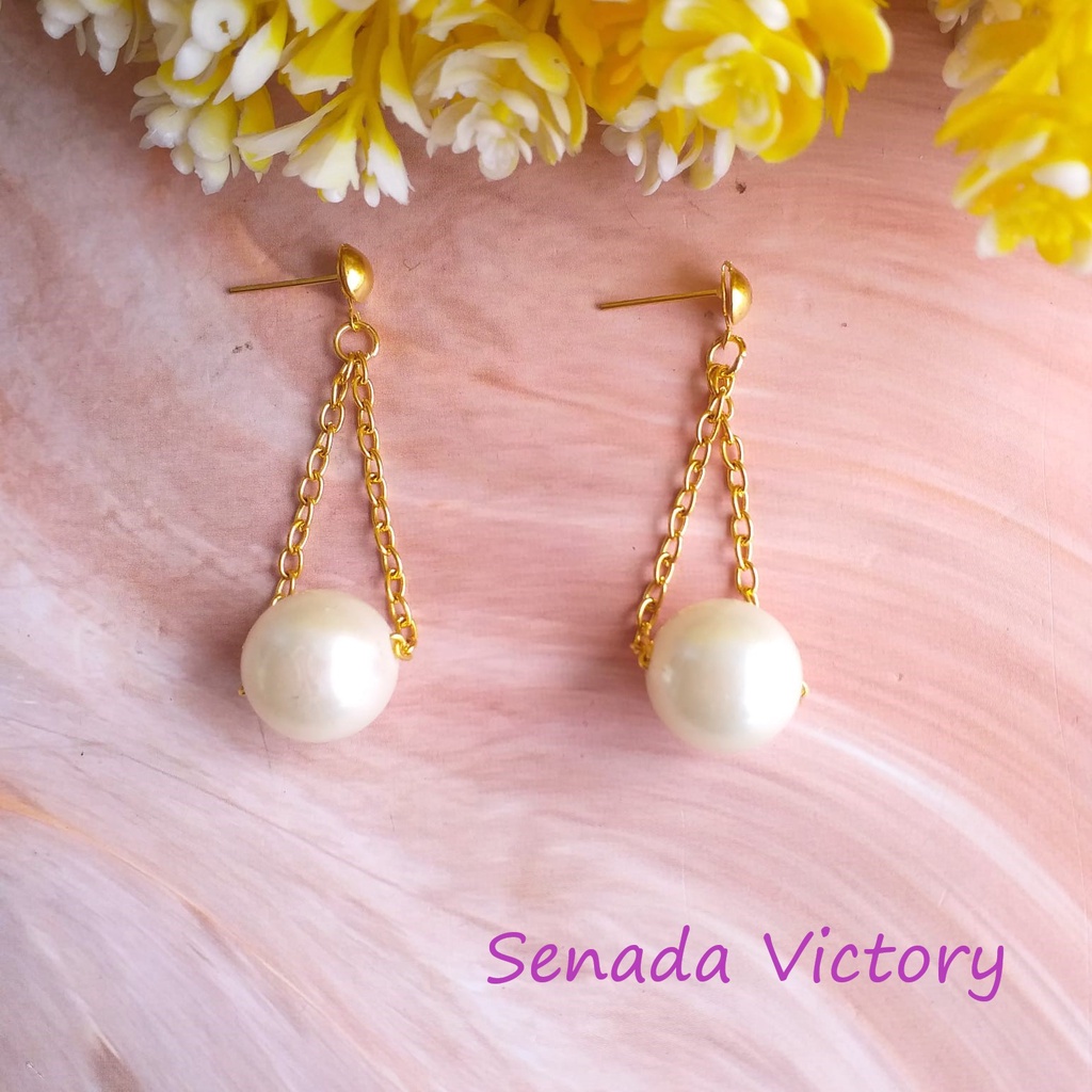 Senada Victory Anting Rantai Aksen Mutiara Putih Aksesoris Wanita SVA025