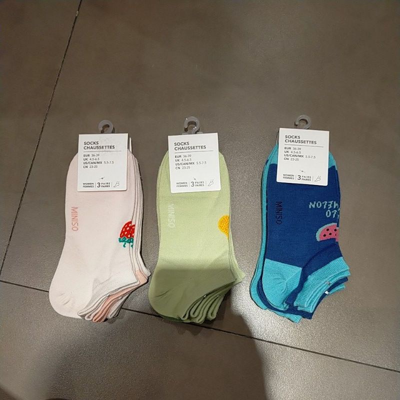 Miniso Kaos kaki wanita