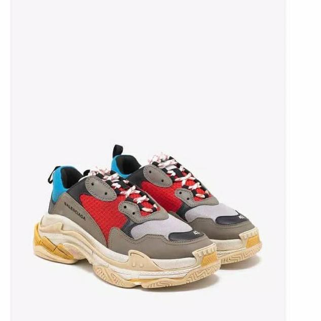 balenciaga triple s grey red