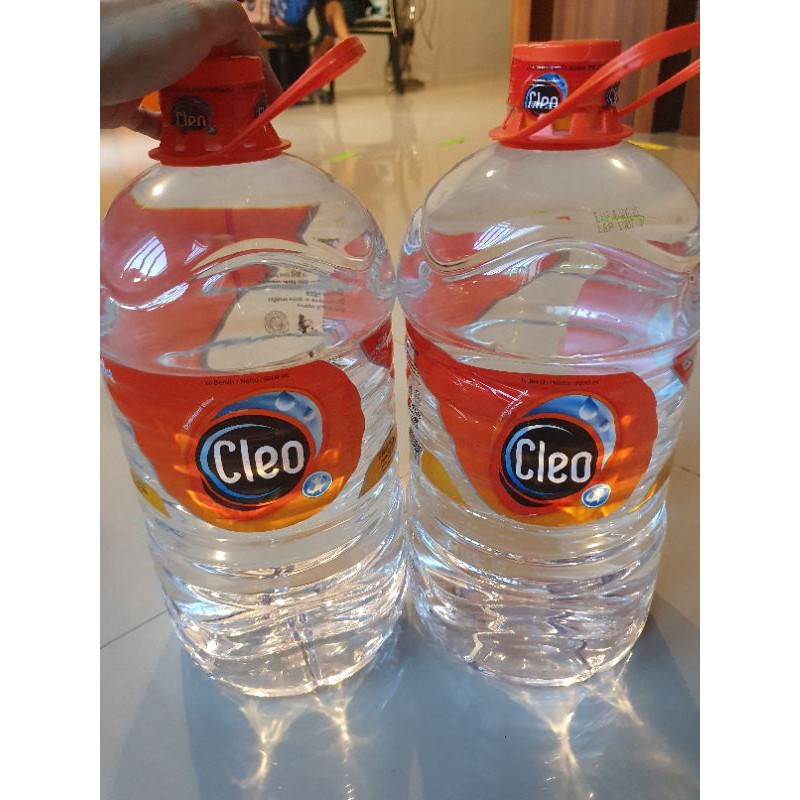 

Cleo galon air mineral isi 6 liter ( gosend / grab only ) per 1 pcs