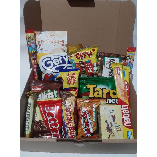 

HAMPERS SNACK BOX/GIFT BOX/HAMPERS ULANG TAHUN