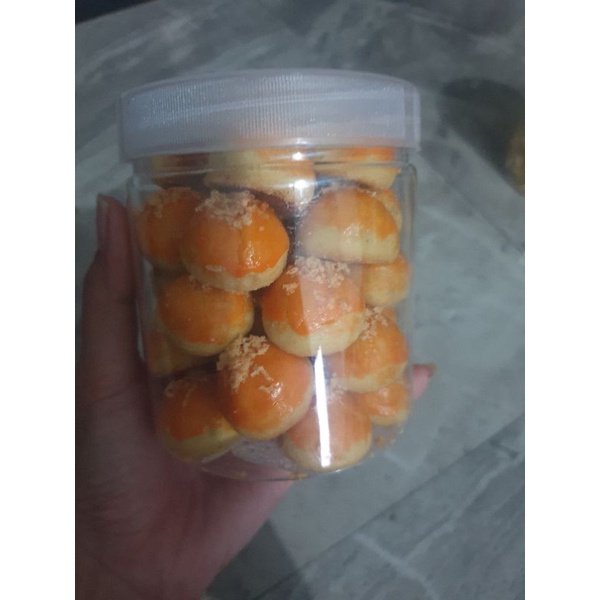 

nastar toping atas keju