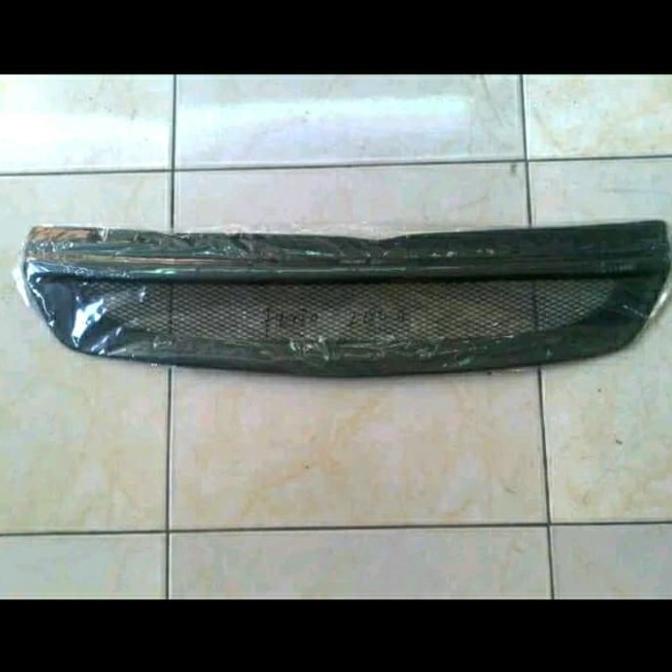 grill mobil Ferio tahun 2000