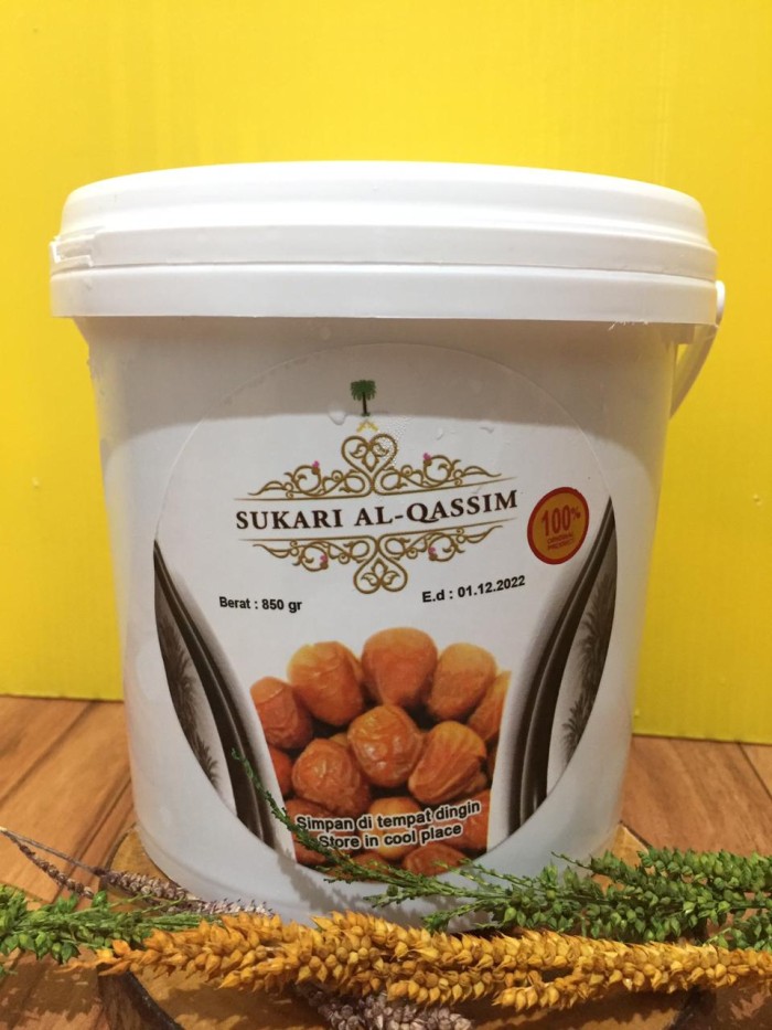 

Kurma Sukkari Ember - Kurma Sukari al-Qassim 850 gram - Kemasan Ember