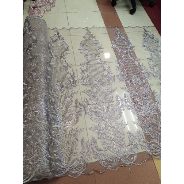 Tile Elisab/Minimal Order 2 Klik/Harga Tertera 1/2(0.5)mtr