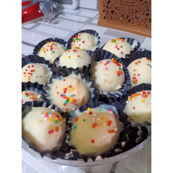 

cookies coklat ball white