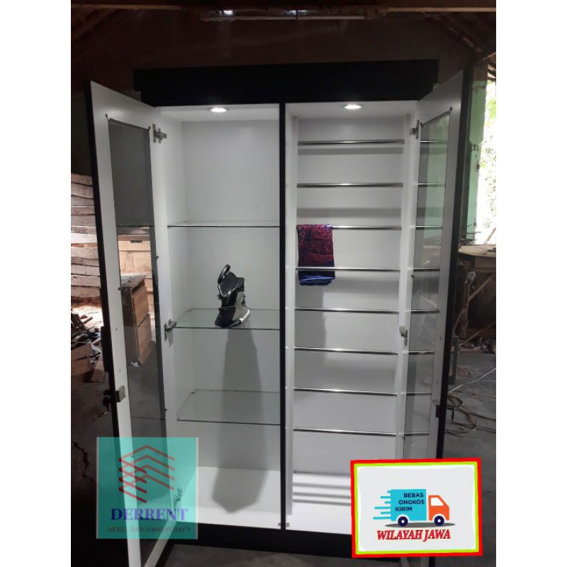 Lemari tas dan jilbab