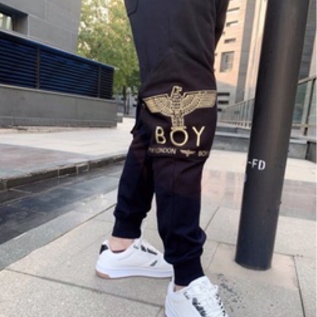 BOY43 JOGGER BOY LONDON PRIA WANITA ASIA EROPA WINGS BORDIR