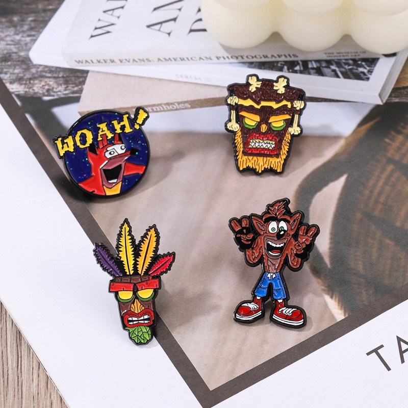 Bros Pin Enamel Desain Video Game Bandicoot Woah Aku Honest Adventure Gaya Retro