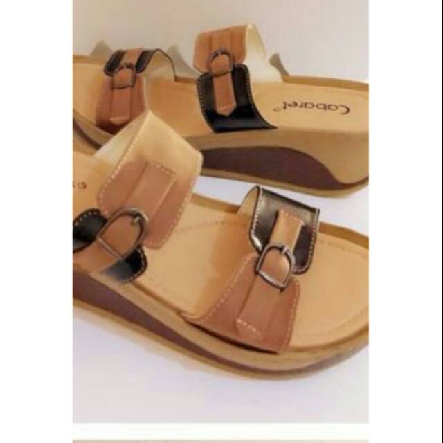 Sandal cabaret