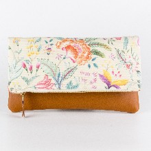 

Seruni Living Clutch Anyelir Cream