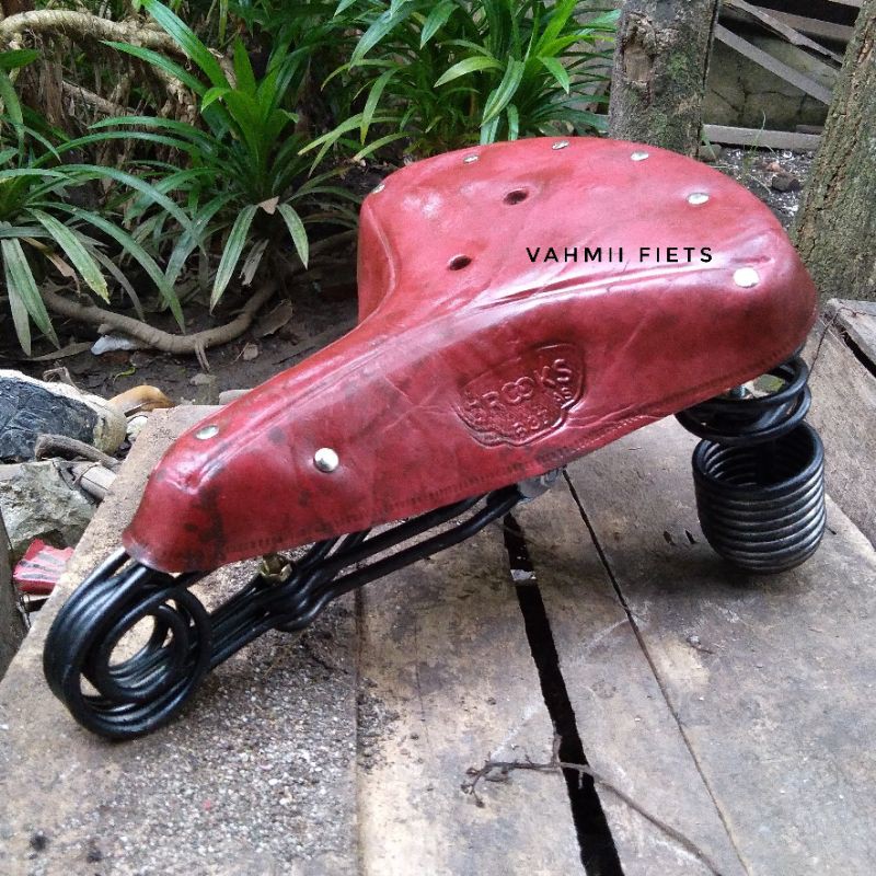 Sadel gelung sepeda onthel