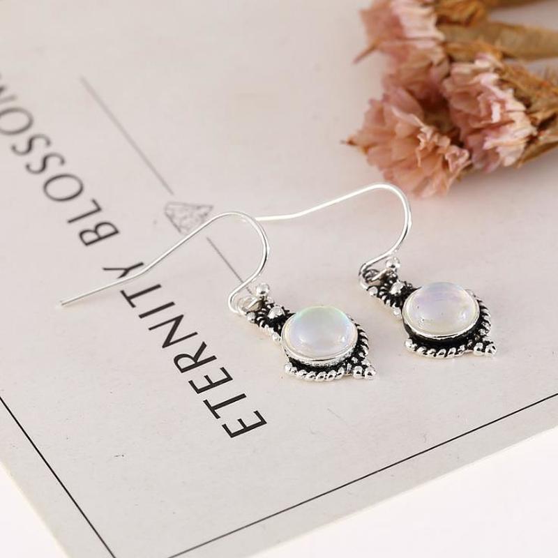 Perhiasan Anting 925 Silver Inlaid Moonstone Gaya Vintage Untuk Hadiah Wanita