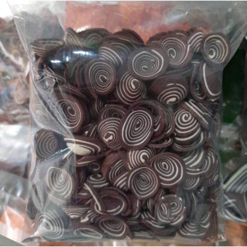 

Cemilan kripik kuping gajah coklat dan vanila 250 gram