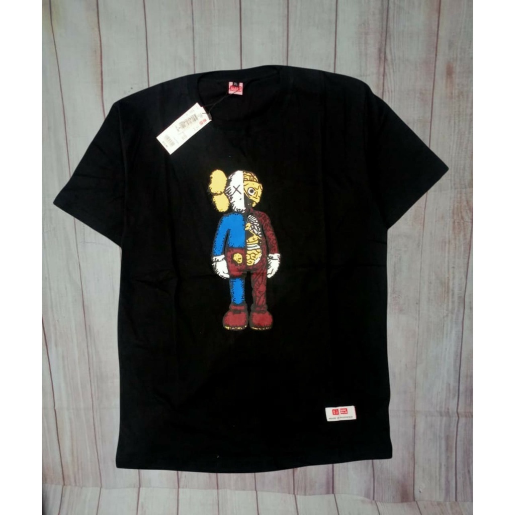 Kaos Uniqlo Kaos DISTRO UNIQLO KAOS UNIQLO TANGAN PENDEK KAOS UNIQLO TERBARU KAOS UNIQLO TERMURAH KA