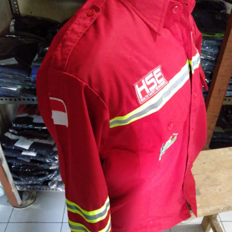 SERAGAM SAFETY MERAH HSE KANCING SCOTLIGHT HIJAU 2.5CM