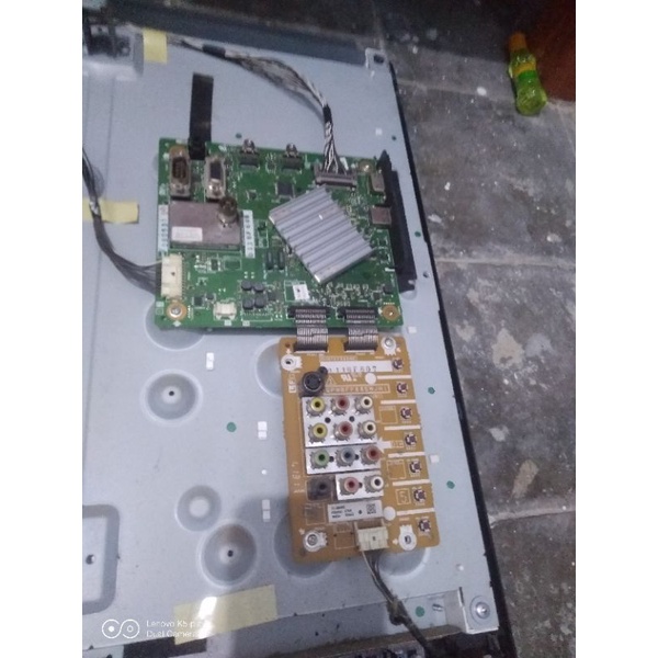 Mesin tv Sharp lcd 32in