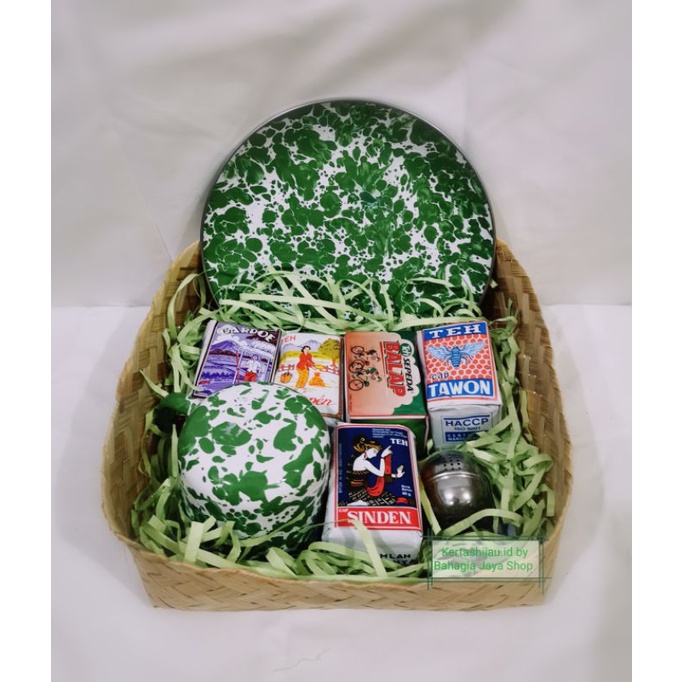 

Premium Tea Hampers - Classic Tea Hampers with Bamboo Box - Retro Tea Hampers - Classic Souvenir