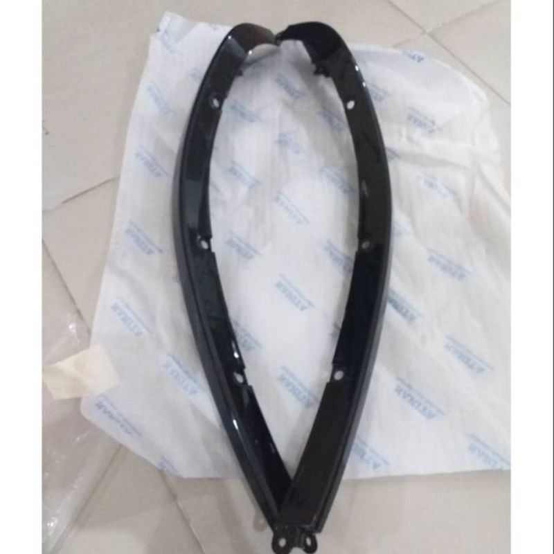 Lis Legshield Scoopy Lama Karbu Hitam s