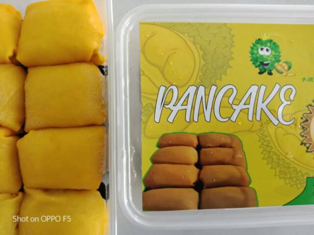 

DEB Pancake durian non cream isi 8
