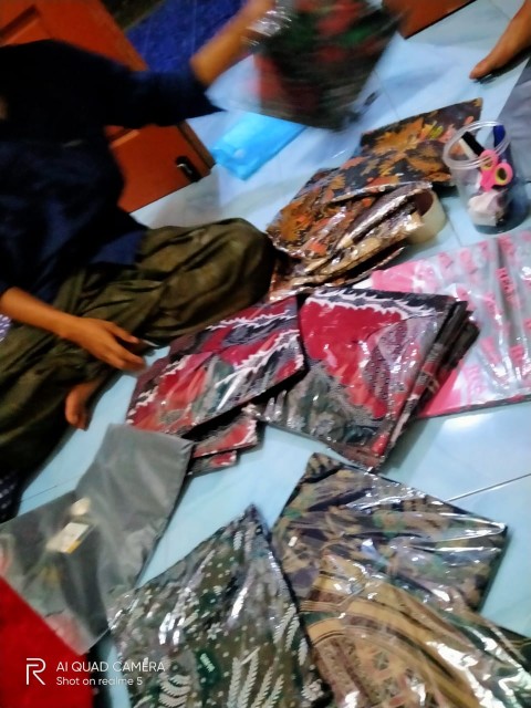 Maura Couple -batik Sarimbit Modern/batik Pasangan Murah/batik Asli Pekalongan