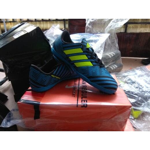 BEST sepatu futsal adidas nemeziz cb