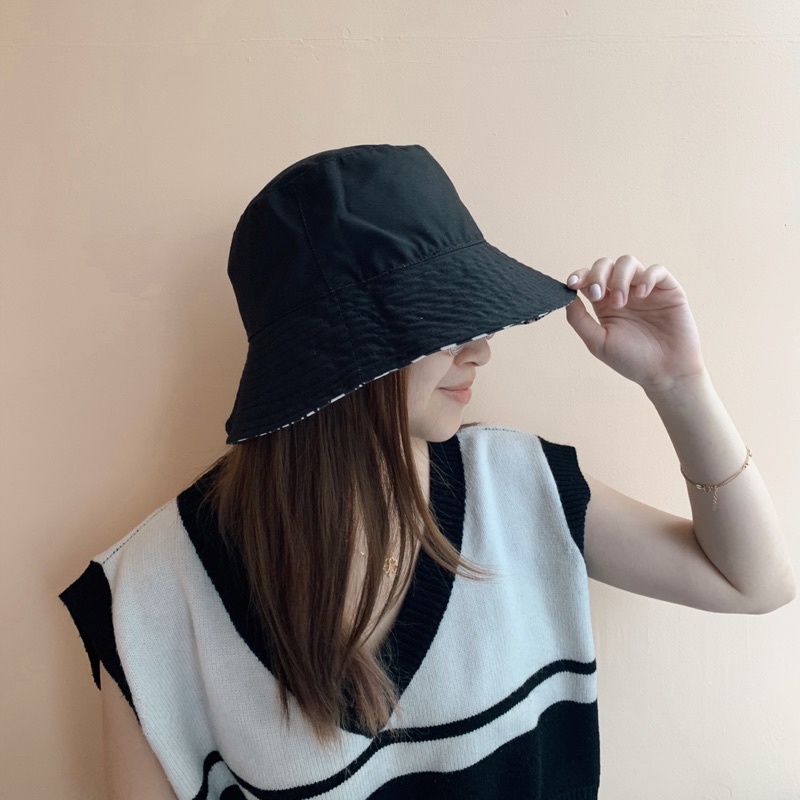 NOTTE - Reversible Bucket Hat Black Houndstooth Pattern