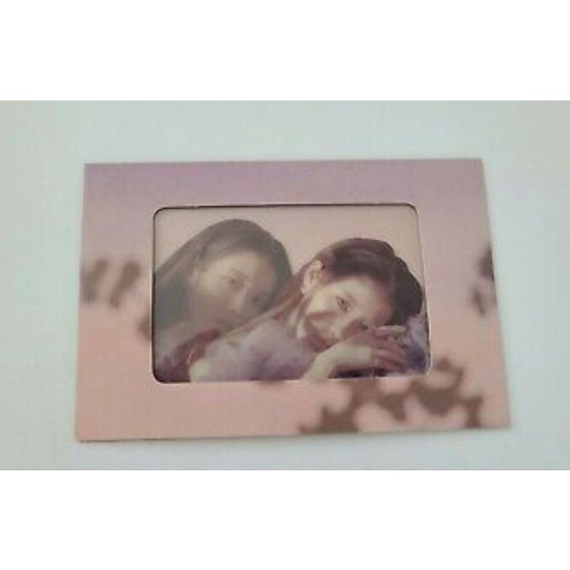 IU kpop Official Set (dapat 2pc) Transparan Photocard Set dan Frame - Official IU LILAC Edisi Terbat