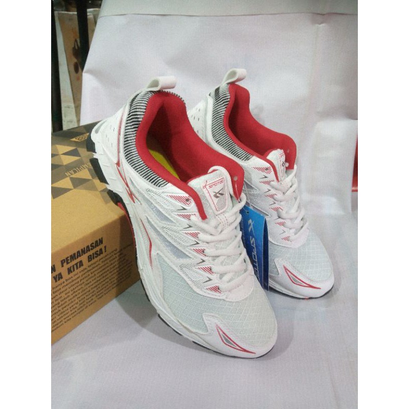 sepatu Spotec Runiing putih'red Dronic 38/46