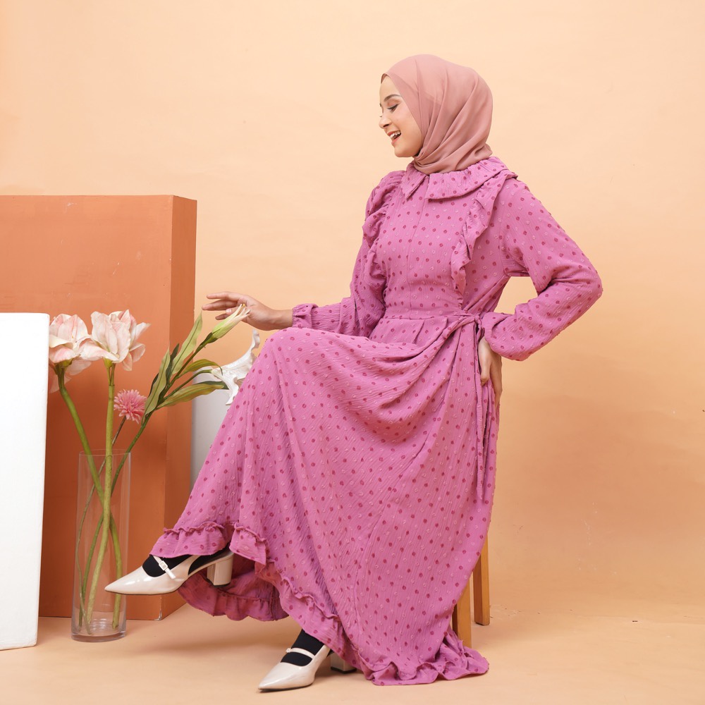 Rosaline midi dress crincle uragiri dan rayon premium orlin dress looklike haideeorlin