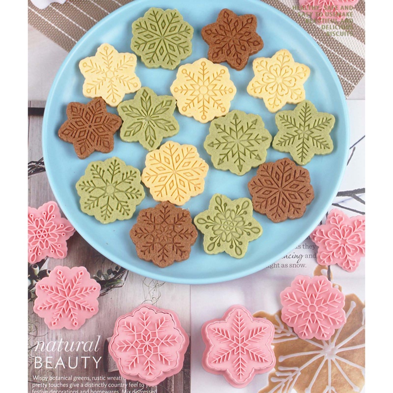 Set 9 Pcs Cetakan Kue / Biskuit Bentuk Kartun Natal