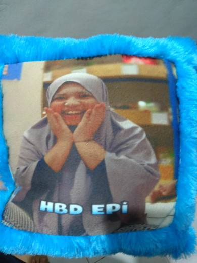 Bantal 30*30 Kombinasi Yelvo/rasfur