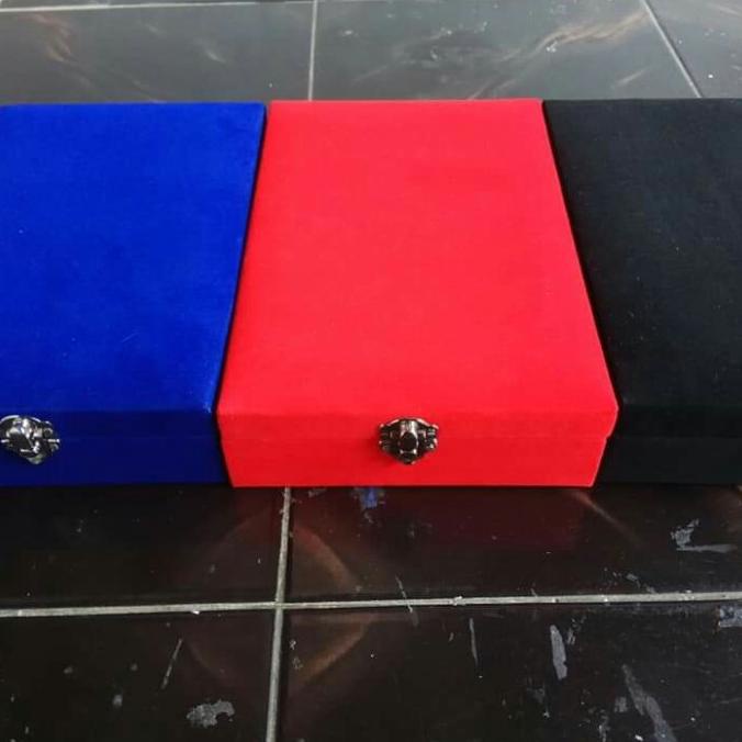 

[COD] box Bludru ,kotak plakat leter L [COD]