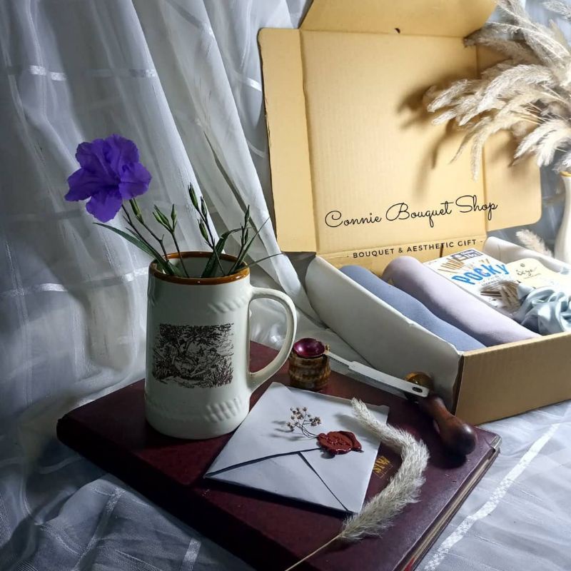

Giftbox / Hampers Hijab Pashmina Premium