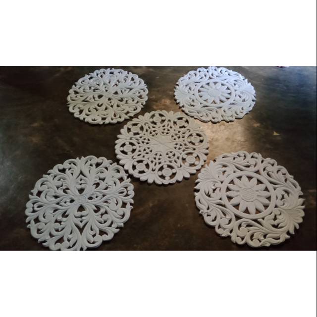 Ukiran motif lingkaran