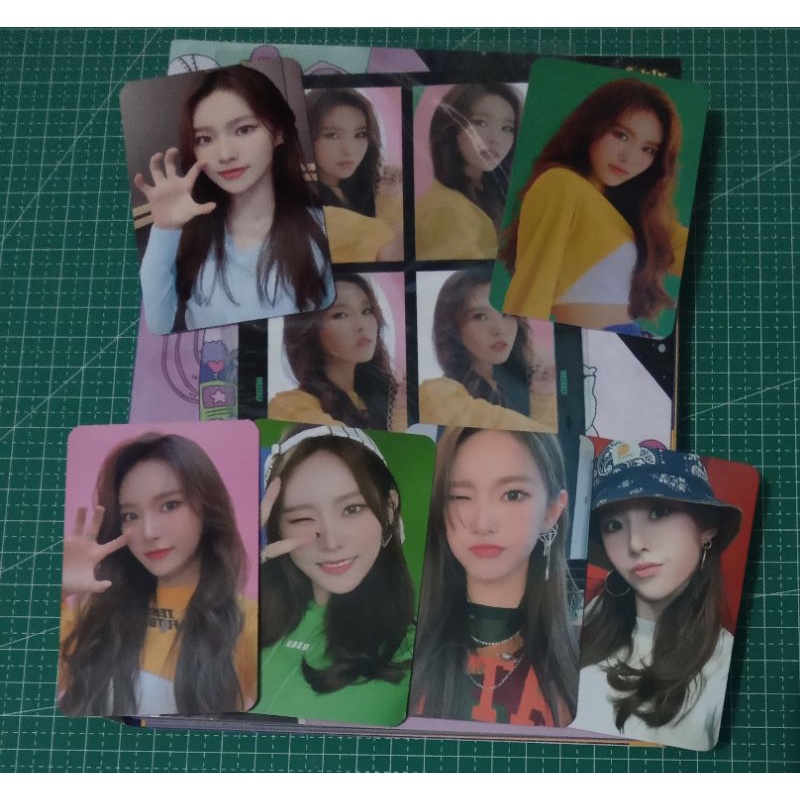 weeekly we play up ver monday set pc photocard