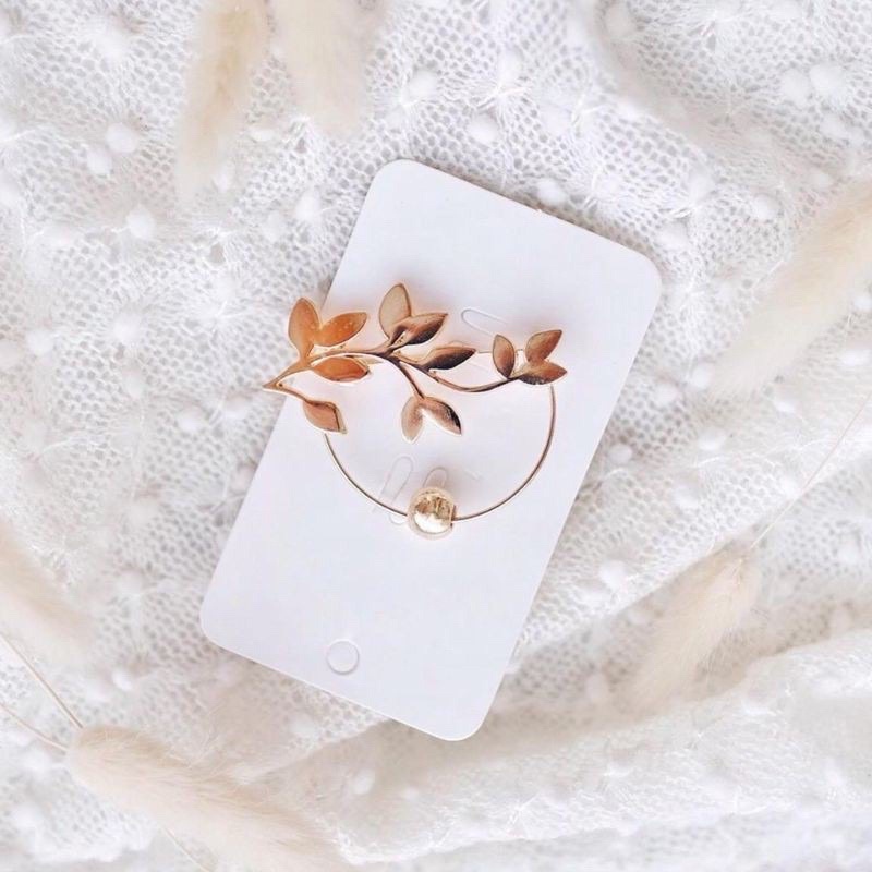 Brooch / bros cantik / bros jilbab / bros murah / bros murmer / bros love / bros geometri / Bros Mewah Bros Elegan Bros Hijab Bros Kebaya Bros Dada bros Tuspin Bros Pin Btrooch Korean Style Brooch AKsesories Jilbab Accessories BRS-B02 Bros Daily BZO-GOLD-DAUN RAMBAT