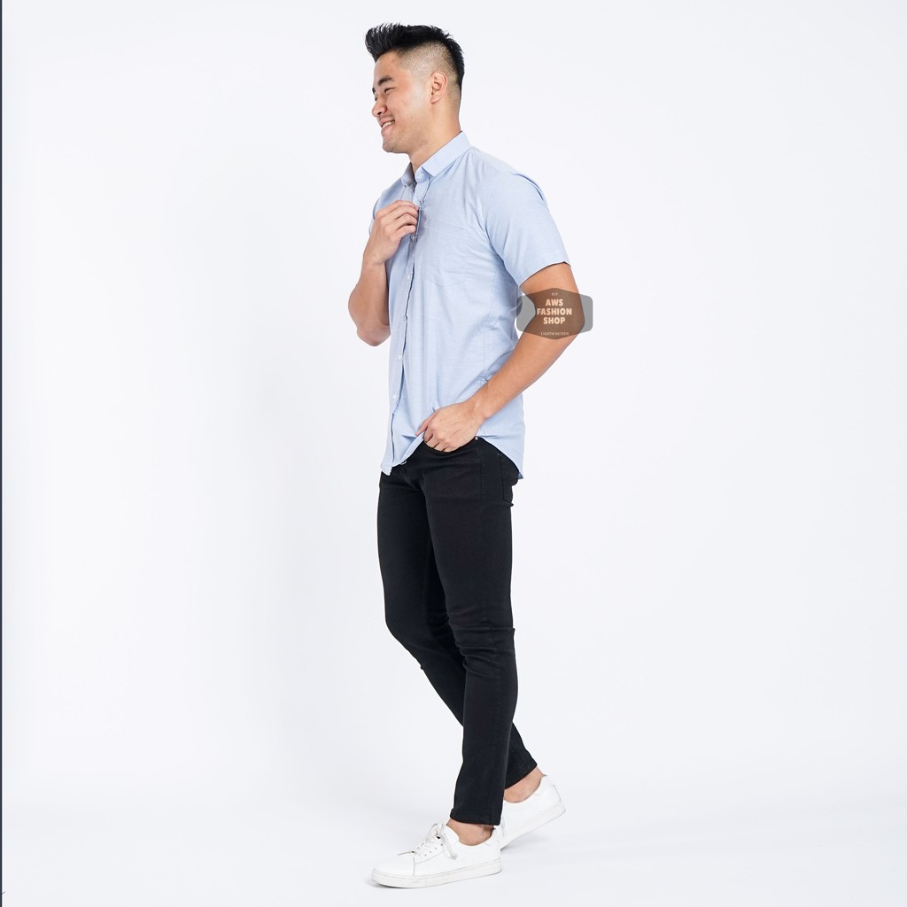 Baju Kemeja Pria Lengan Pendek Warna Biru Muda Soft Blue Biru Langit Oxford Casual Slimfit Cowok