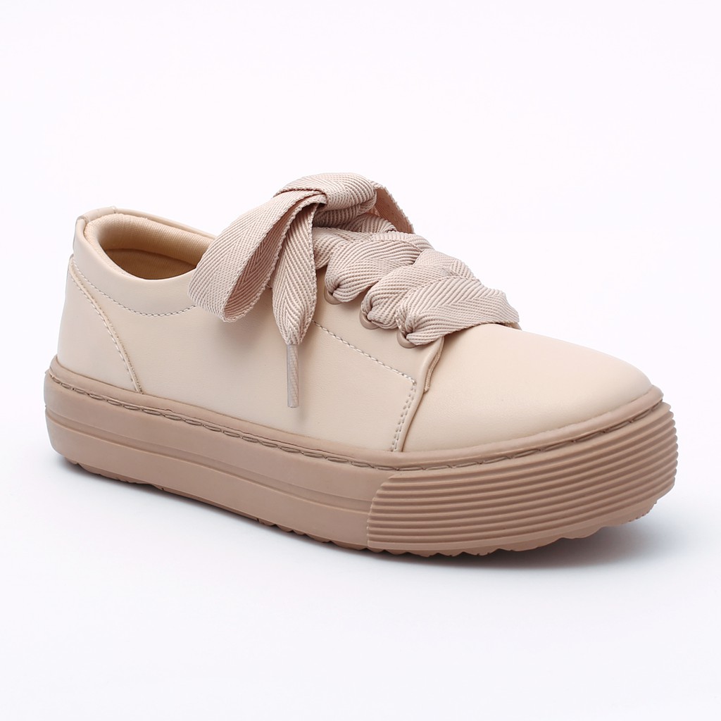 KHK by Khakikakiku Karen Cream Sneakers