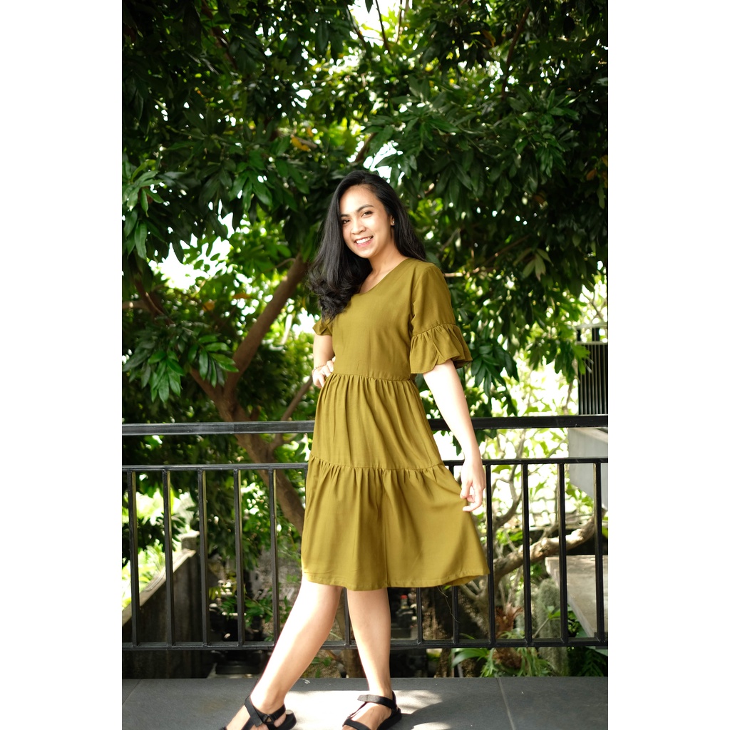 Emma Dress Ruffle Basic Midi Rayon