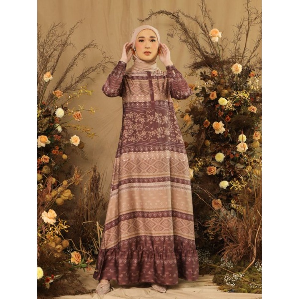 Madeline Koko & Dress by Kienka | Madeline Signature Series | Nayyara Dress burgundy by Kienka