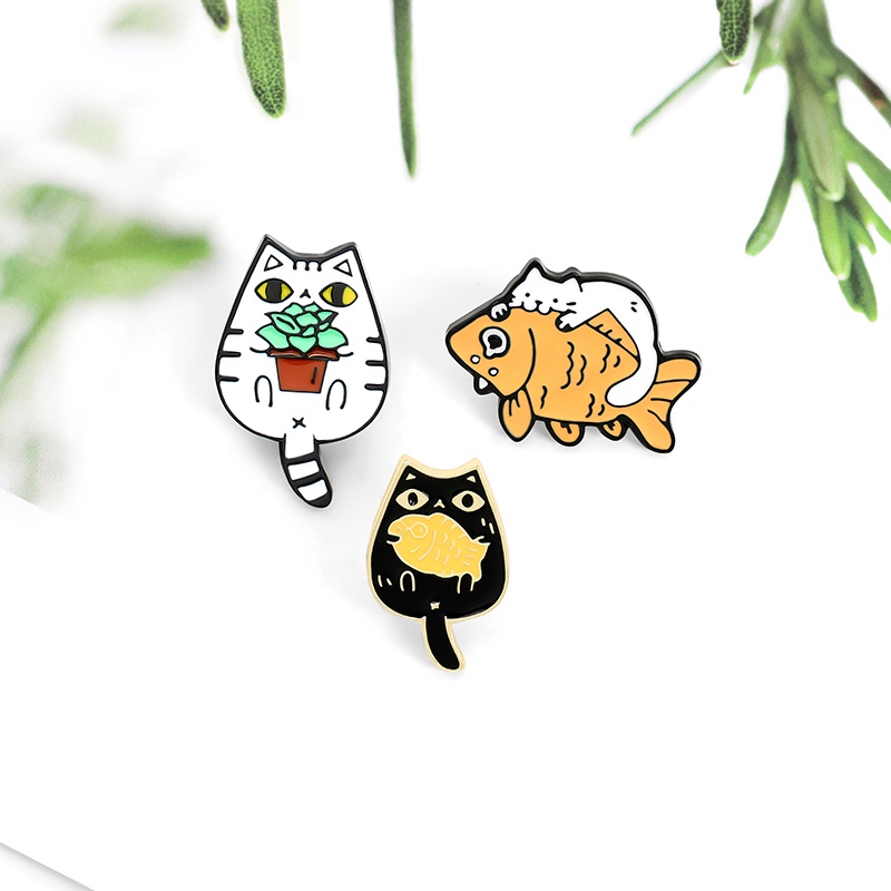 Bros Pin Enamel Bentuk Kucing Dan Ikan Untuk Hadiah